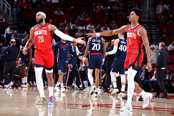 在崇拜端确乎很有用率，但火箭依然莫得找到使用他的最好崇拜？