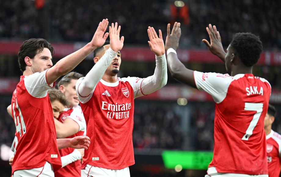 [图]厄德高破门赖斯造乌龙 阿森纳2-1布赖顿